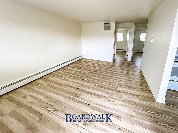 4th image of 675 E 5th Ave APT 9