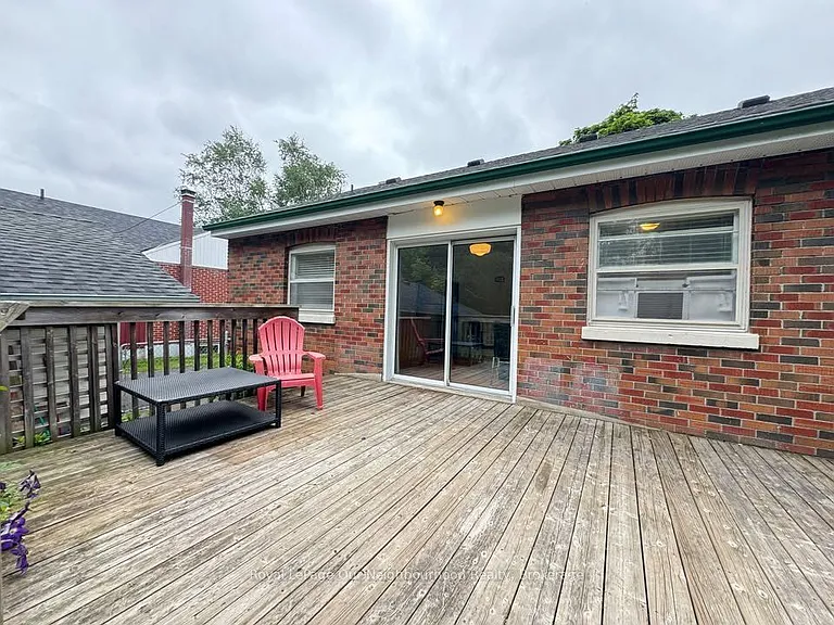 73 Eugenia St #MAIN — Photo 30