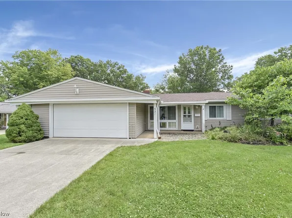 531 Wildbrook Dr, Bay Village, OH 44140
