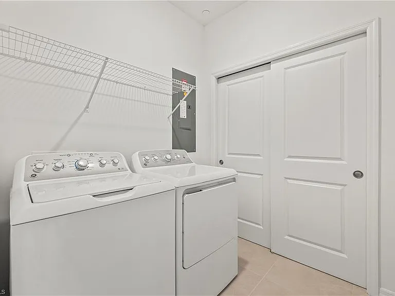 11751 Venetian Lagoon Dr #104 — Photo 20