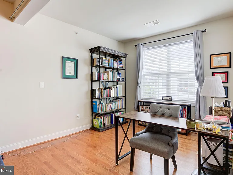 15160 Kentshire Dr — Photo 18