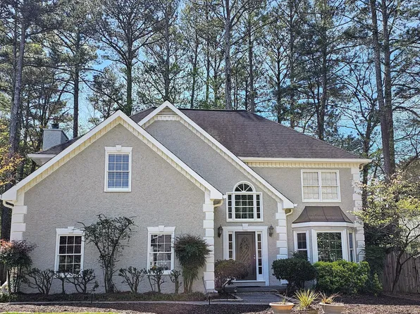 4930 Willow Creek Dr, Woodstock, GA 30188