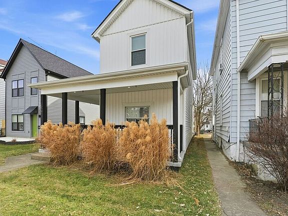 3rd image of 522 Kelton Ave