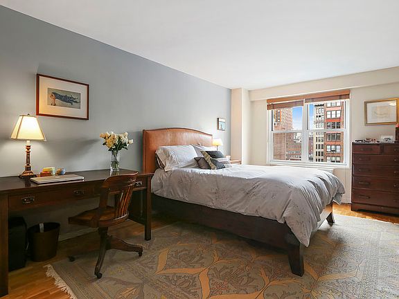 4th image of 142 E 16th St APT 11A