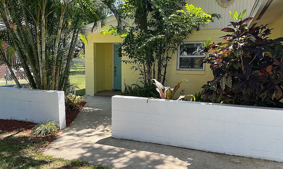 1st image of 2534 Westwood Ave