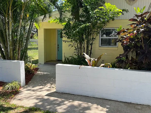 2534 Westwood Ave, New Smyrna Beach, FL 32168