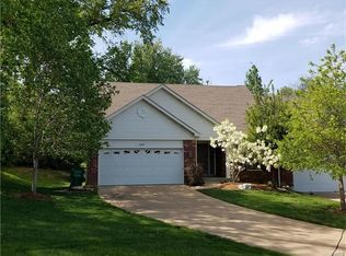 4648 Sienna Oaks Ct, Saint Louis, MO 63128