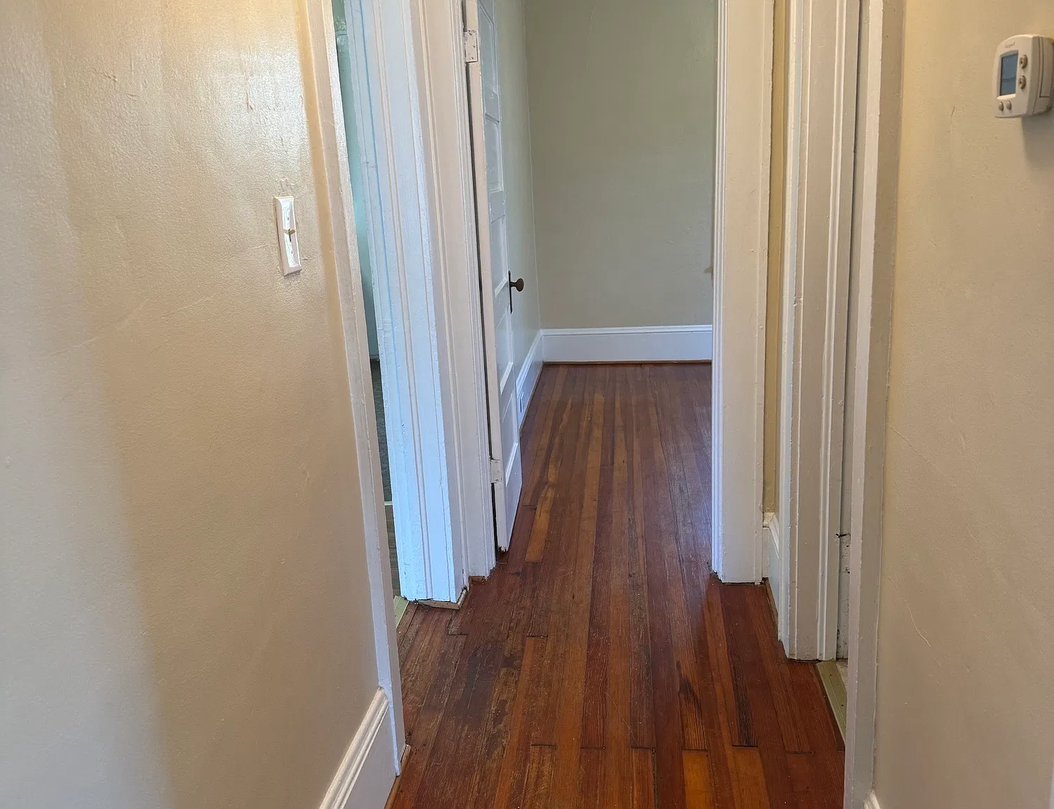 2 bed, 930 sqft, $1,050 — Photo 4