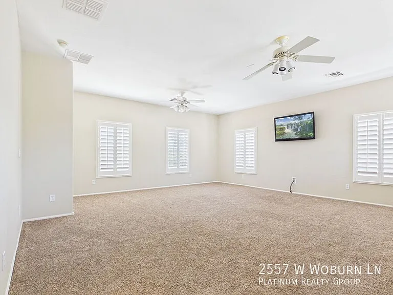 2557 W Woburn Ln — Photo 12