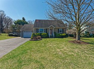 15 Michelle Ln, Schenectady, NY 12309