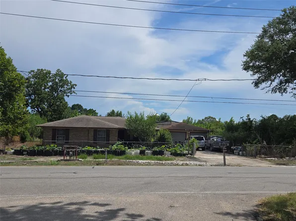 6713 Breen Dr, Houston, TX 77086