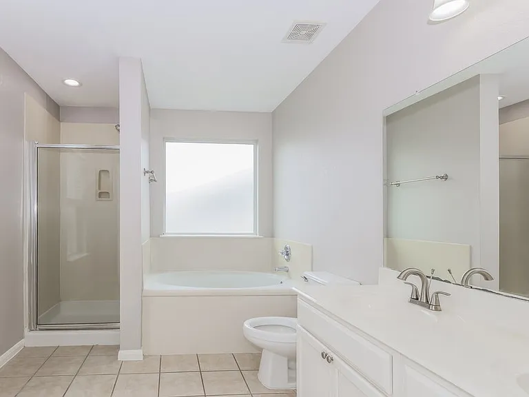 3330 Legends Mill Dr — Photo 10