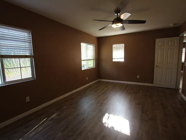 bedroom 4 (2nd floor)