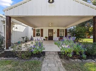 9543 Twin Lakes Dr, Orange, TX 77632