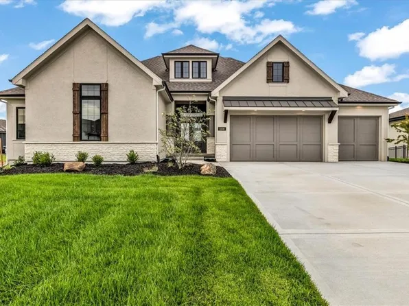 3208 NE 102nd St, Kansas City, MO 64155