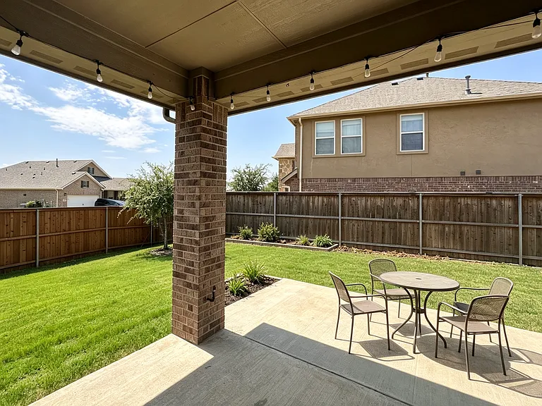 900 Slate Ln — Photo 16