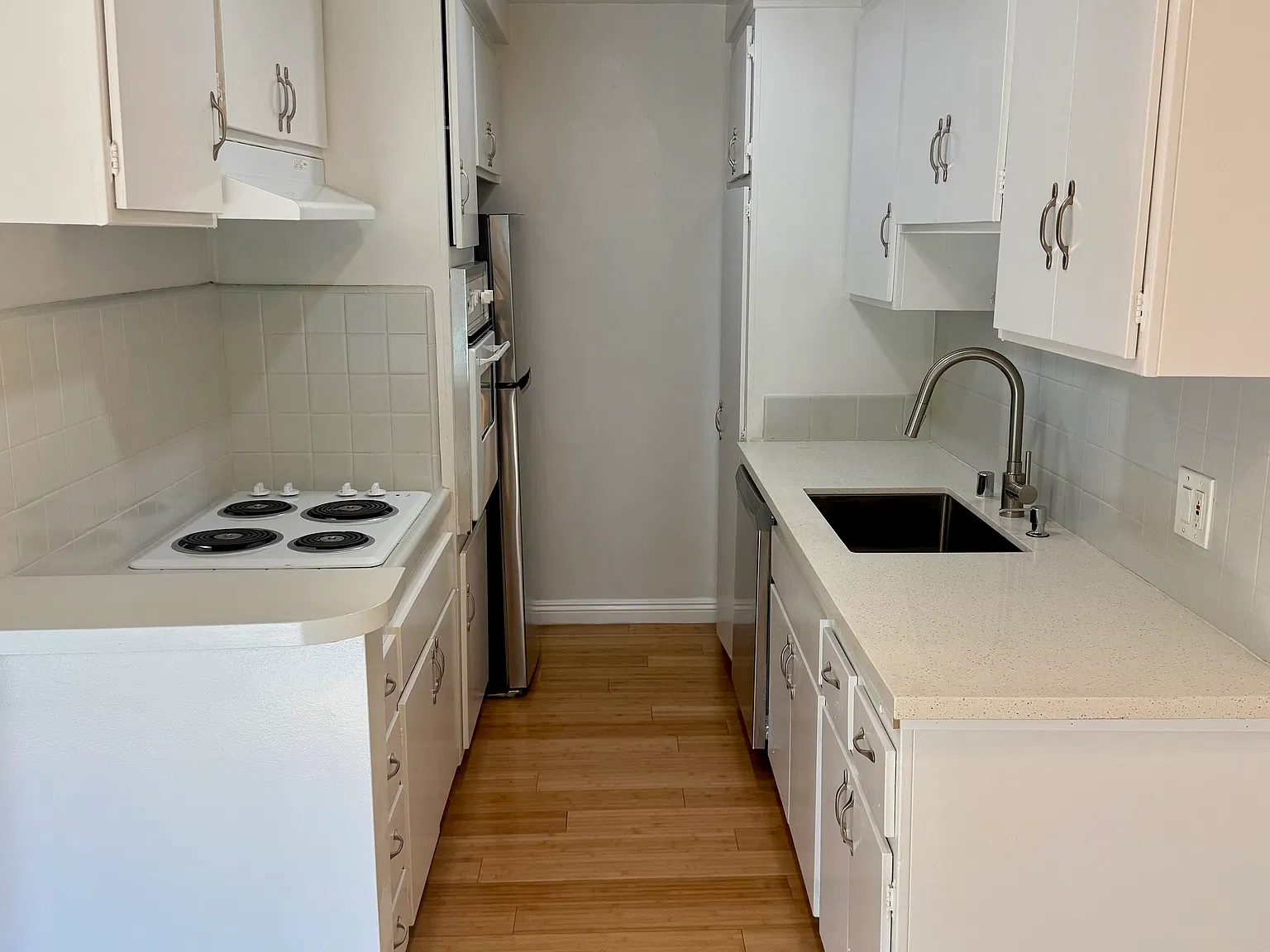8939 Cadillac Ave — Photo 4