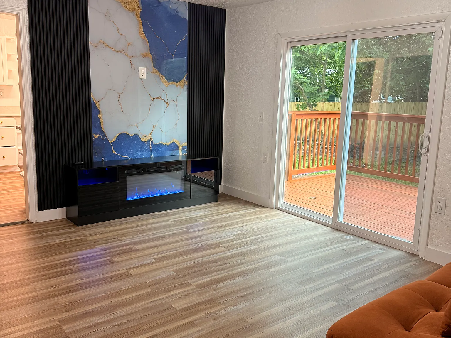 3 bed, 1406 sqft, $1,850 — Photo 1