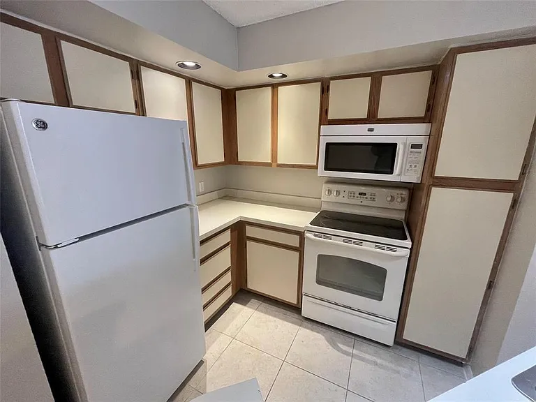 3350 Pinewalk Dr N #1413 — Photo 6