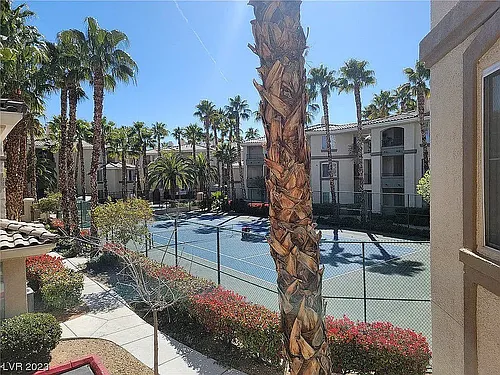 7123 S Durango Dr #213 Photo 1