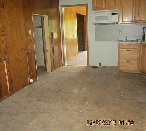 5th image of 2001 S 15th St