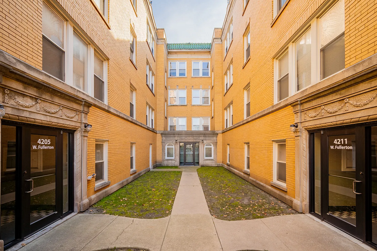 4205-11 W. Fullerton — Photo 1