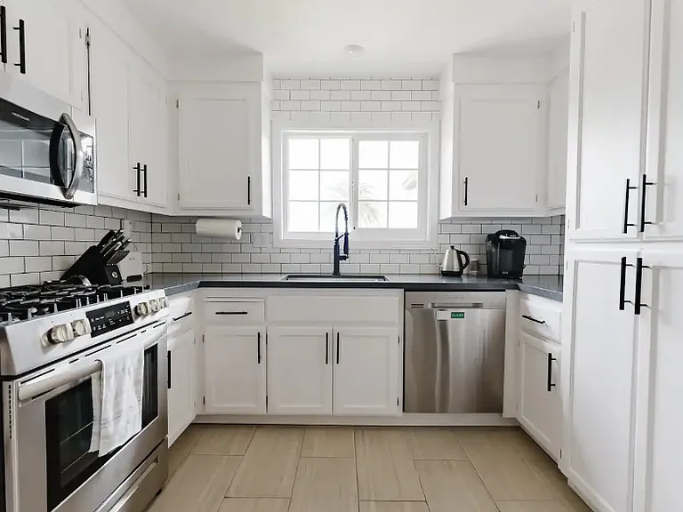 2328 Dover Way — Photo 7