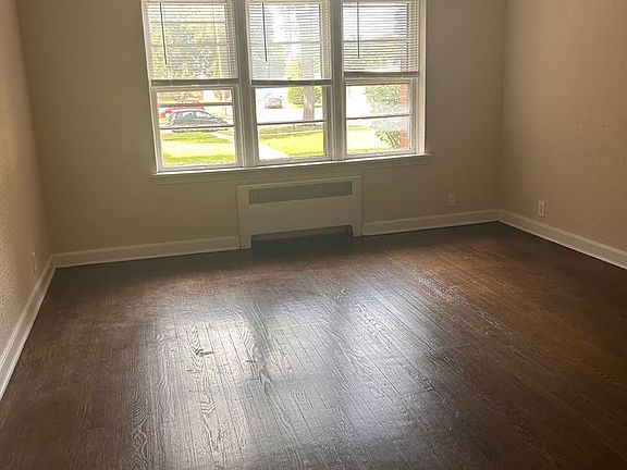 5th image of 5425-33 W Martin Dr #102