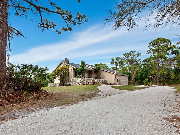 5th image of 233 Snyder Dr