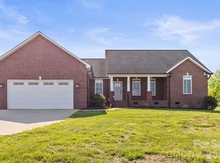 2411 Carriage Ln, Lincolnton, NC 28092