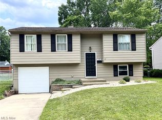 128 Bentwillow Dr, Niles, OH