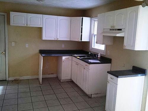 3rd image of 5011 Valentine Pl