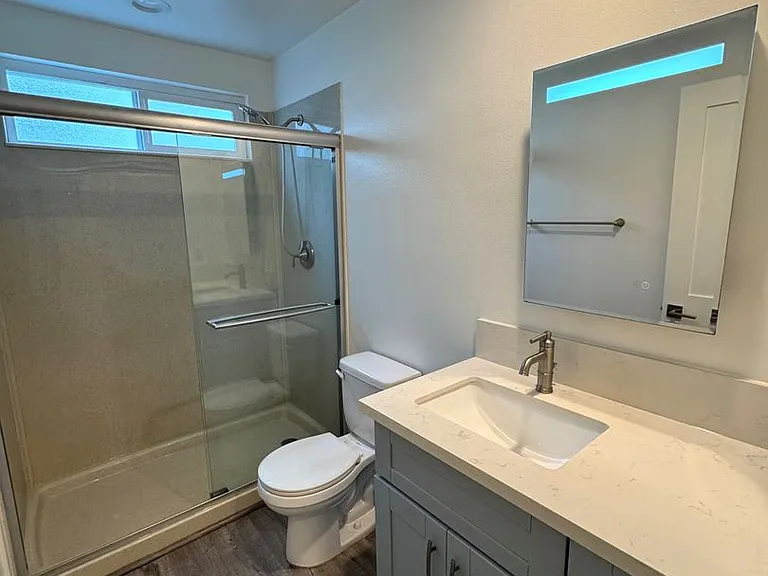 Casa Madrid Apartments — Photo 17