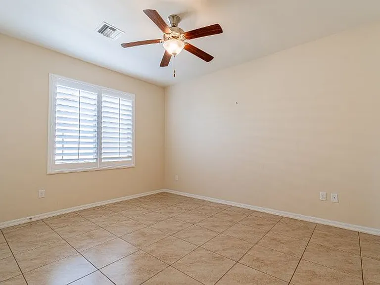 12237 S Laurel Ln — Photo 18