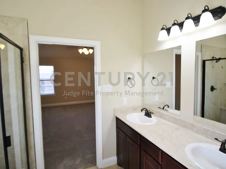 505 Clemson Ln — Photo 18