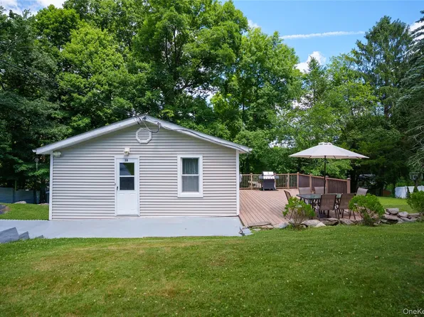 18 Worthington Drive W, Carmel, NY 10512
