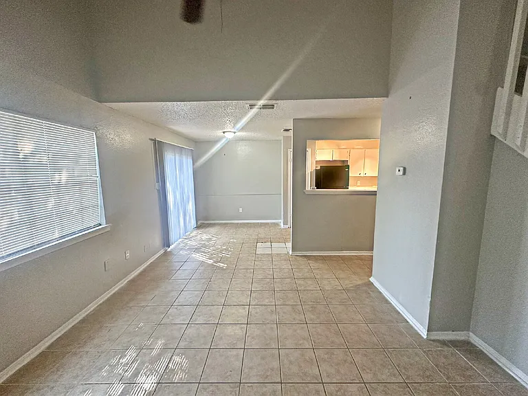 7504 Oak Chase — Photo 5