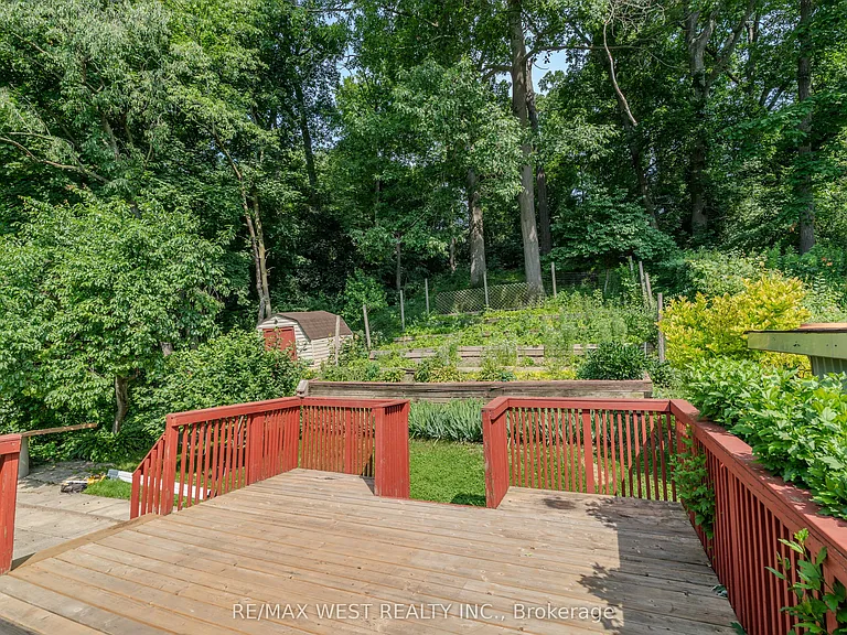 147 Forest Rd — Photo 14