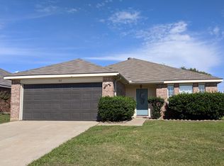 812 Canyon Cove Dr, Burleson, TX 76028