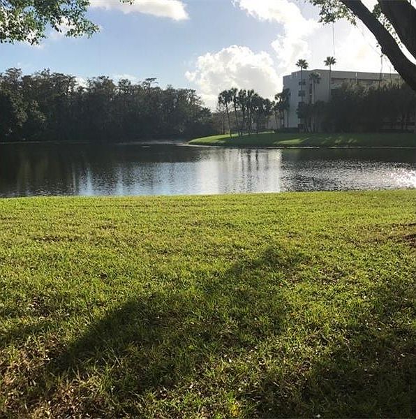 2nd image of 4119 Carambola Cir S