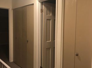 3 Forest Green Dr, Coraopolis, PA 15108