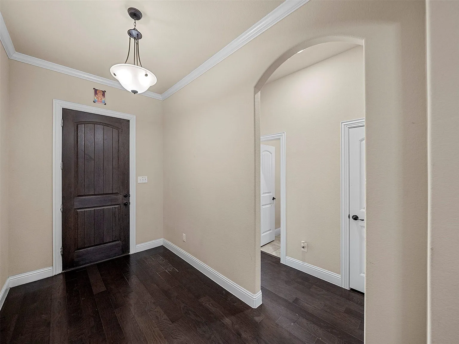5 bed, 3203 sqft, $3,200 — Photo 3
