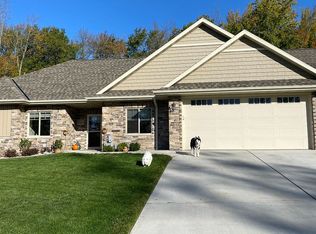 2332 Southern Cross Rd, Green Bay, WI 54303