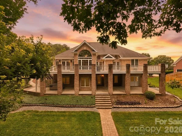 18 Mallard Ct, Granite Falls, NC 28630