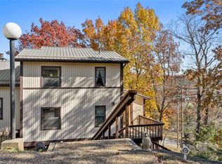 7 White Oak Ln, Holiday Island, AR 72631