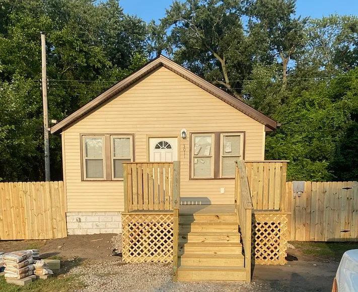 3011 Calhoun St