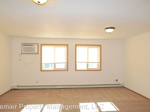 2nd image of 605 15th St S