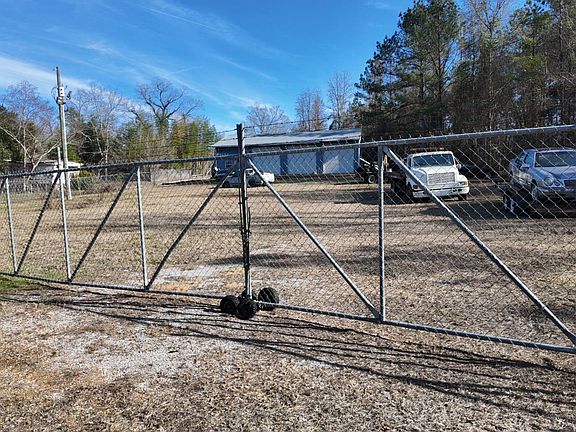 5th image of 8820 Bowden Rd