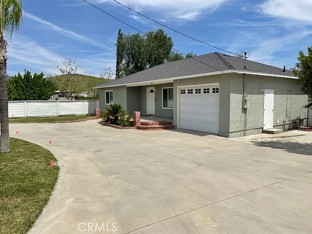 2 bed, 1025 sqft, $2,850 — Photo 2