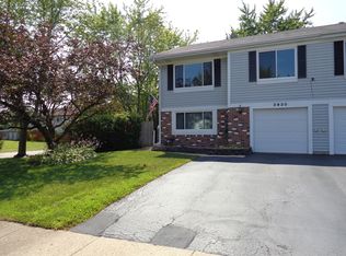 3930 Sandpiper Dr, Hanover Park, IL 60133